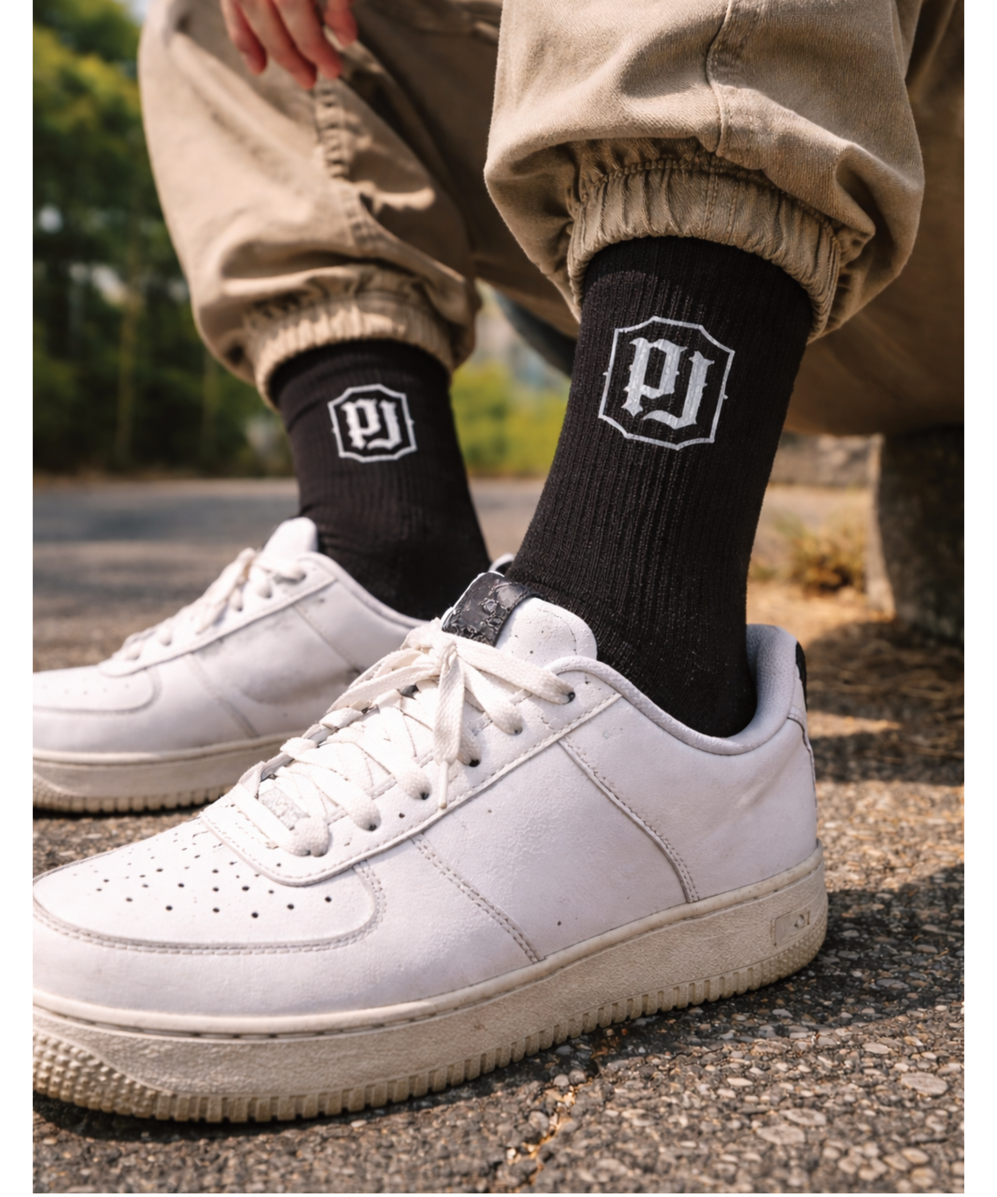PumpLyrics Logo-Socken – Minimalistisches Streetwear-Statement